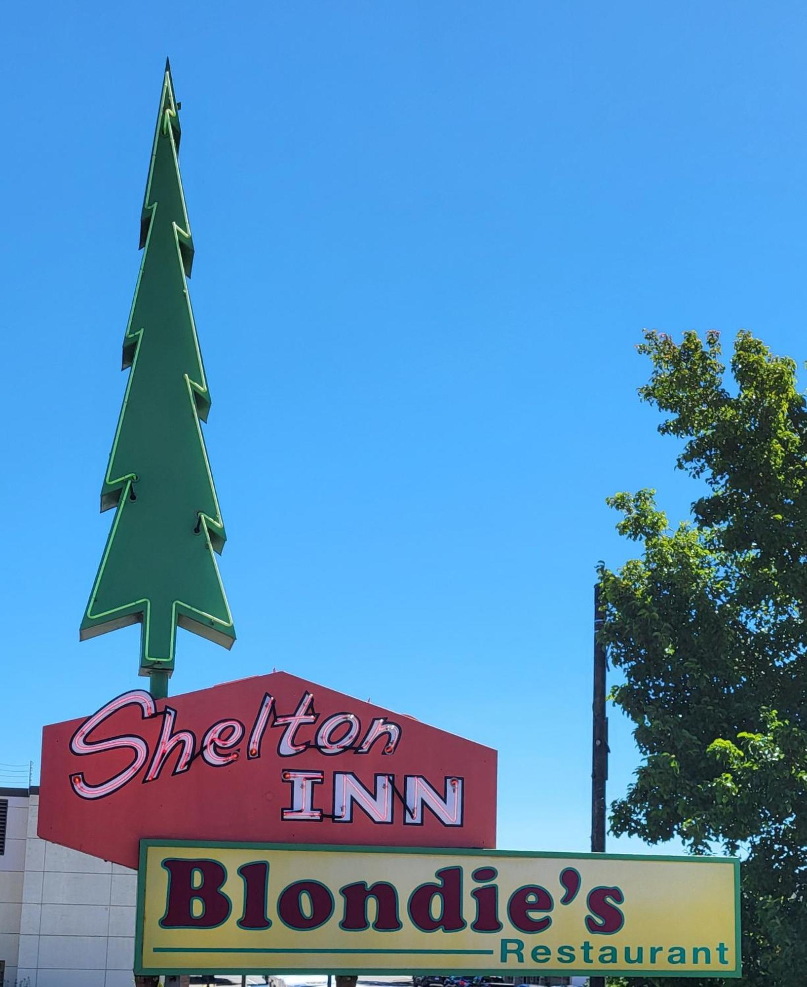 Shelton Inn Kültér fotó