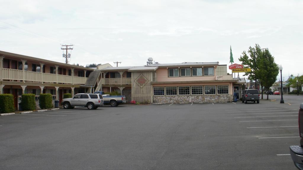 Shelton Inn Kültér fotó